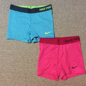 2 pr Nike pro shorts